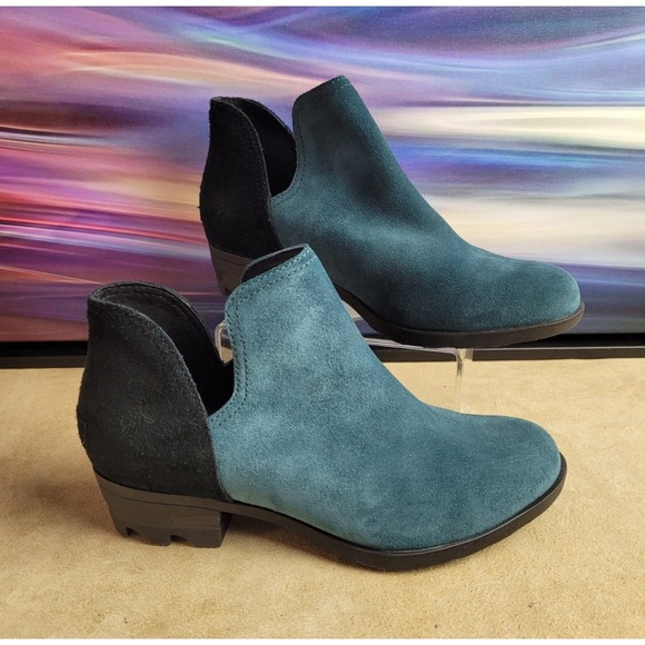Sorel Shoes - SOREL Lolla Bootie, Shoes Blue Leather, Style 1921831375 Sz 6, Rustic, Boho, Y2K